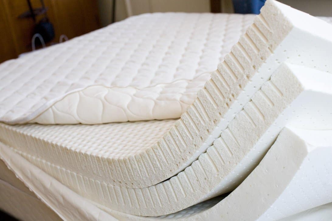 How to Find the Best Latex Mattress: Plus Our Top 3 Picks [Buyer Guide]